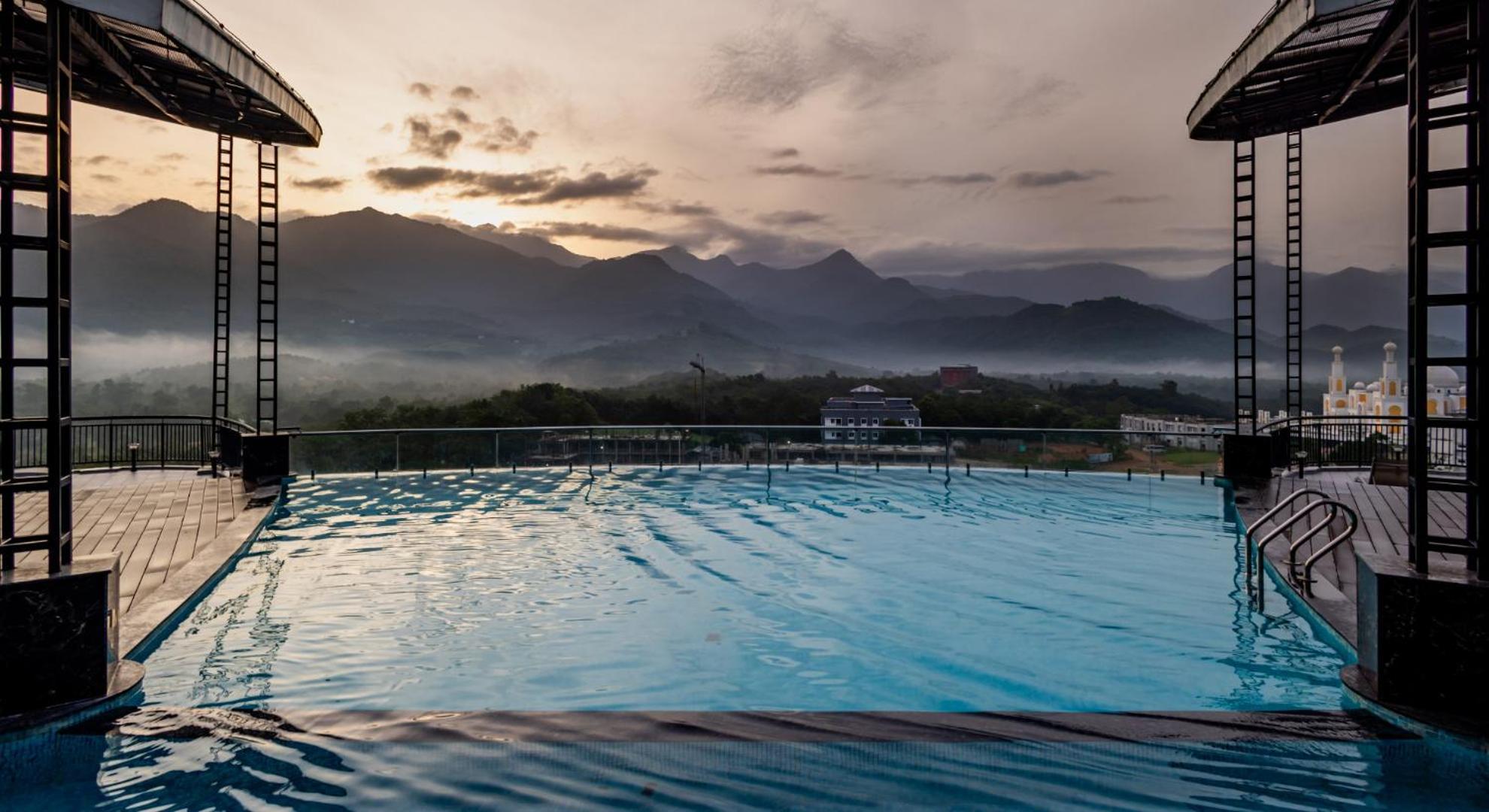Fezinn Hotel - Best Wayanad Hotel In 2024 코지코드 외부 사진